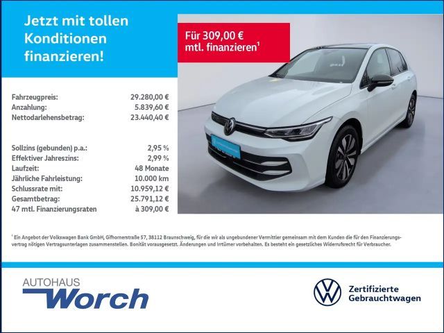 Volkswagen Golf VIII 1.5 eTSI DSG Goal LED+PANO+AHK 2025 Benzine