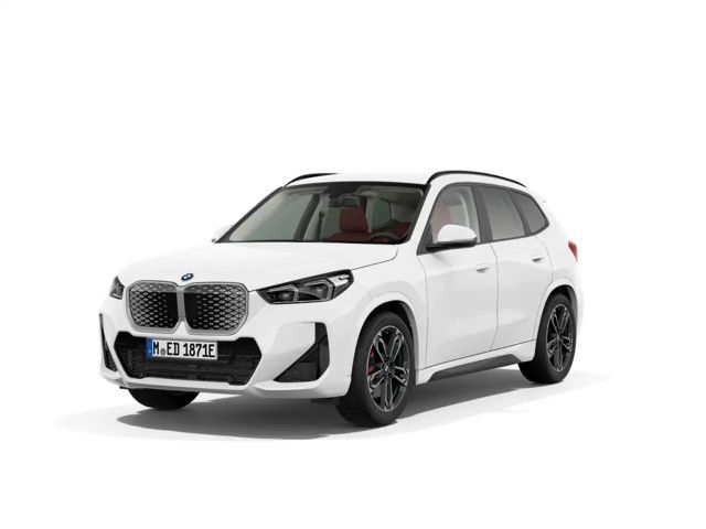 BMW iX1 xDrive30 M Sport LED HiFi-H&K Park-Assist 2025 Elektrisch