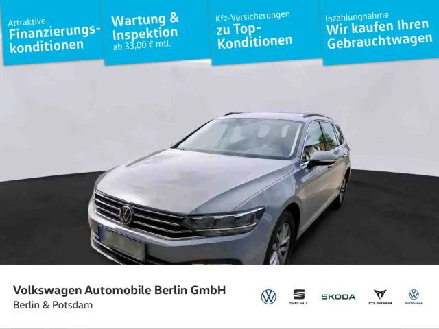 Volkswagen Passat Variant 1.5 TSI Business Navi Kamera SHZG 2022 Benzine