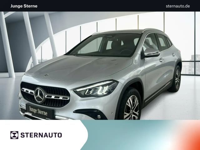Mercedes-Benz GLA 200 2023 Benzine