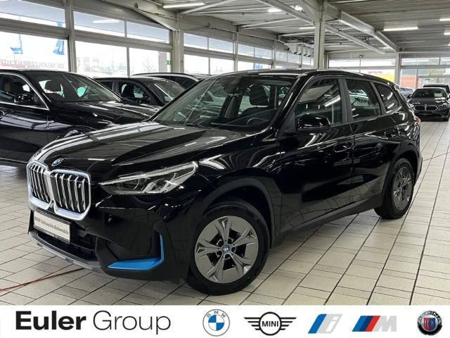 BMW iX1 xDrive 30 Parkass. AD Navi LED 2-Z-Klimaautom SHZ 2023 Elektrisch