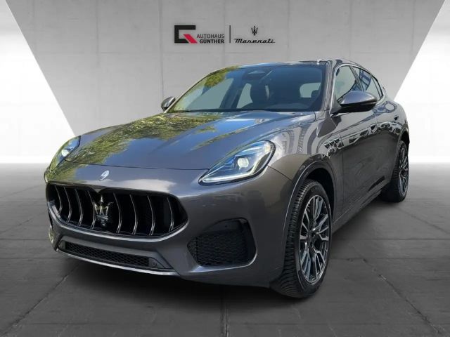 Maserati Grecale MY25 - 300PS - AWD - PANO - LED 2025 Benzine