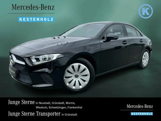 Mercedes-Benz A 250 A 250 e Limousine TEMPO+SITZHEIZ+EPH+SPUR/BREMS 2022 Hybride / Benzine