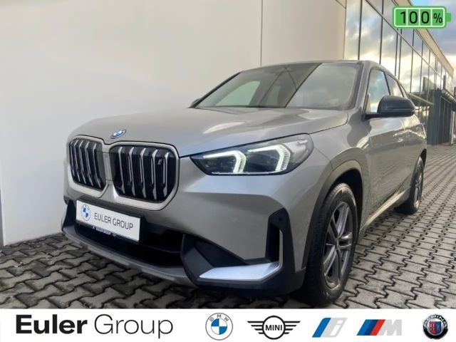 BMW iX1 xDrive 30A SHZ Parkass DrivAss LED Sportsitz 2023 Elektrisch