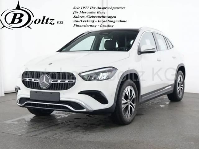 Mercedes-Benz GLA 180 2024 Benzine
