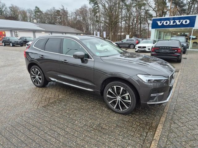 Volvo XC60 Ultimate Bright Recharge Plug-In Hybrid AWD 2022 Hybride / Benzine