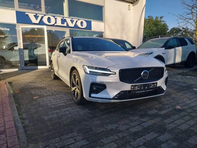 Volvo V60 B4 Kombi Plus Dark 2024 Benzine