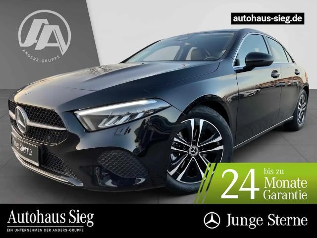 Mercedes-Benz A 200 2024 Benzine