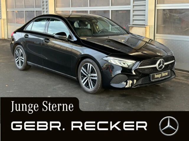 Mercedes-Benz A 180 2024 Benzine