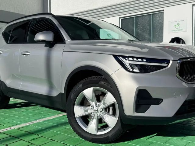 Volvo XC40 Momentum Core  18" LM Audio- Freisprech uvm 2022 Benzine
