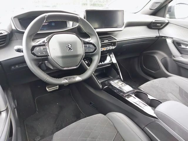 Peugeot e-2008