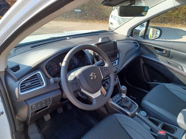 Suzuki S-Cross