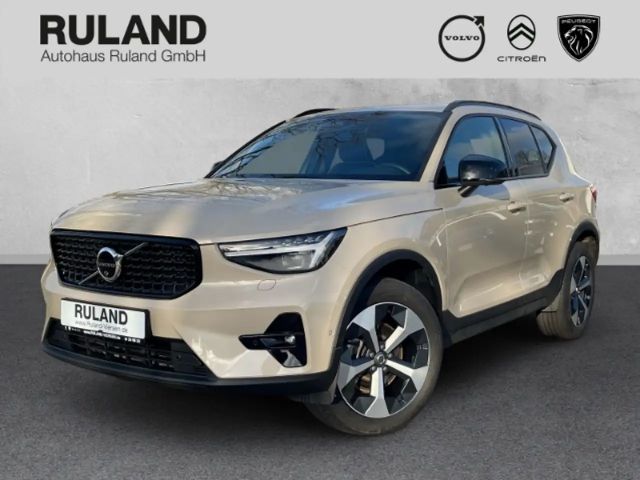 Volvo XC40 Plus Dark HarmanKardon 360 Kamera Navi Memory Sitz 2025 Benzine