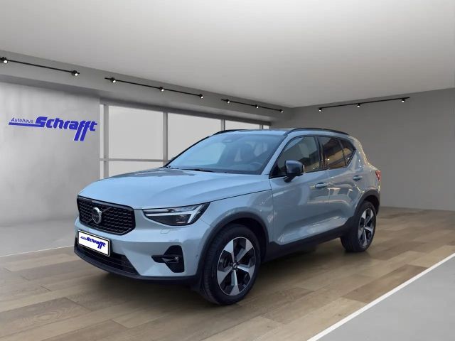 Volvo XC40 Plus Dark 2WD 2025 Benzine