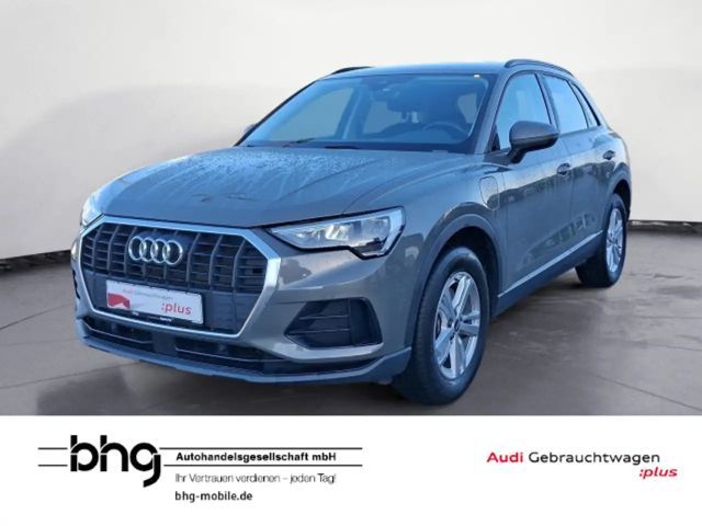 Audi Q3 45 TFSIe S-tronic ACC DriveSelect Sitzheizung 2021 Hybride / Benzine