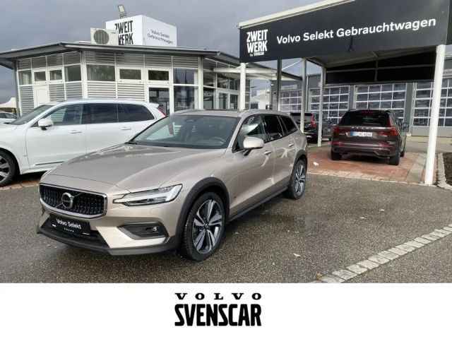 Volvo V60 Cross Country Cross Country Ultimate B4 AWD HUD StandHZG Digital 2023 Diesel