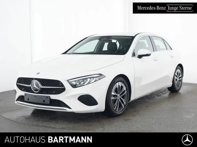 Mercedes-Benz A 180 A 180 JungerStern PROGRESSIVE KAMERA+LED+SPUR+++ 2024 Benzine