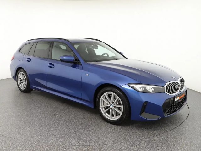 BMW 330 i xDrive M Sport PAN|ACC|HUD|ParkAs+360°|AHK 2025 Benzine