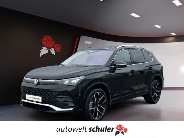 Volkswagen Tiguan 1,5 eHybrid 204 PS DSG R-Line AHK IQ 2025 Hybride / Benzine