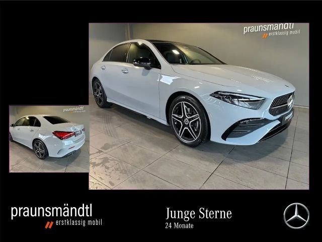 Mercedes-Benz A 200 AMG Limousine Edition Night Pano/StaHg/Sou 2025 Benzine