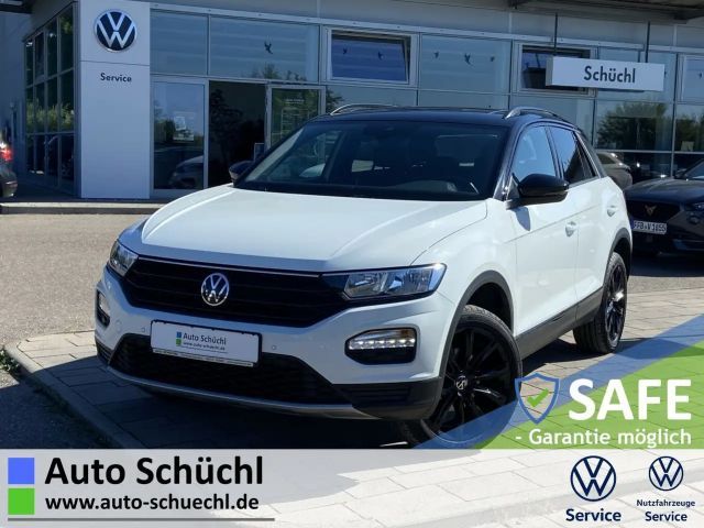 Volkswagen T-Roc 1.5 TSI BLACK-STYLE NAVI+AHK+PANORAMA+18"+ 2021 Benzine