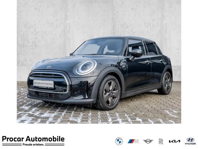 MINI Cooper 5-Türer LED PDC hi. Klimaaut. DAB 2022 Benzine