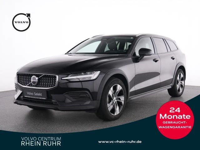 Volvo V60 Cross Country B4 AWD Plus+WINTERPAK+RFK+ 2023 Diesel