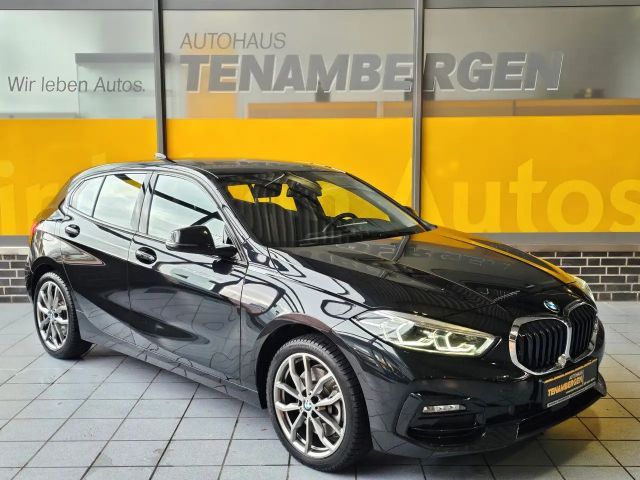 BMW 120 i Sport Line Navi Kamera Lenkradhzg LED 2024 Benzine