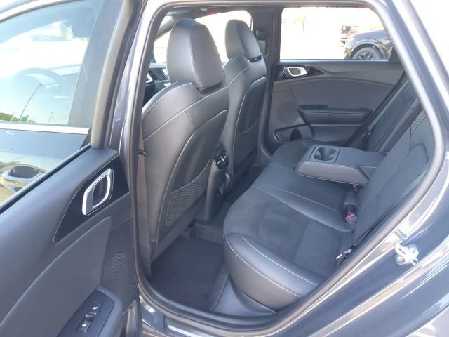 Kia Ceed / cee'd