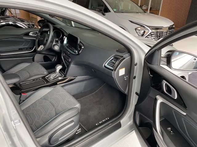Kia Ceed / cee'd
