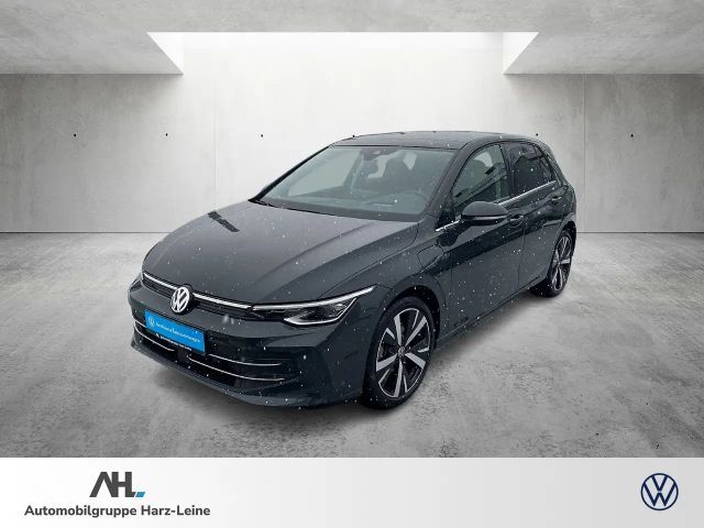 Volkswagen Golf Style 1.5 eHybrid *NAVI*AHK*BUSINESS*PANO*IQ.LIGHT 2025 Hybride / Benzine
