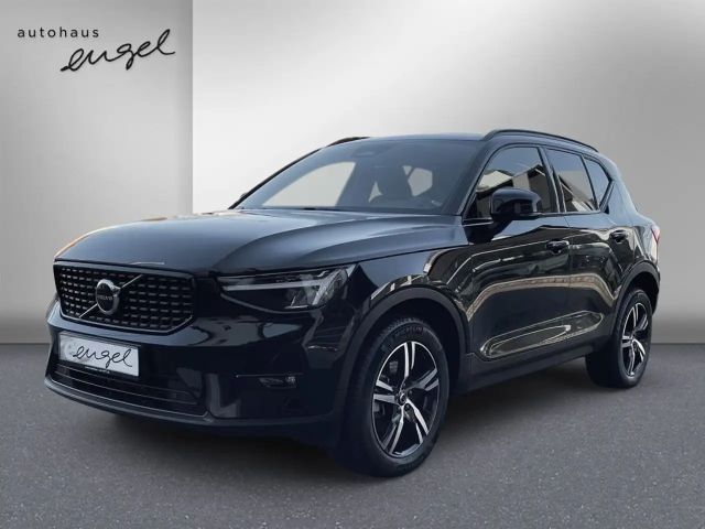 Volvo XC40 B3 B DKG Plus Dark,ACC,STDHZ,PANO,LED,KAMERA,LKA, 2023 Benzine
