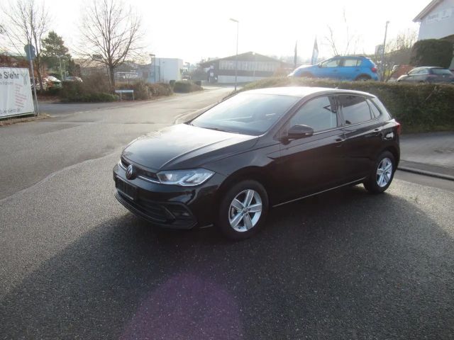 Volkswagen Polo VI Life 2024 Benzine