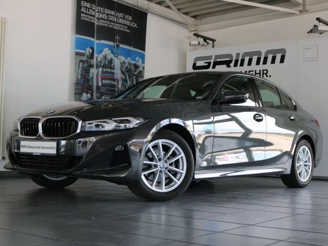 BMW 318 i  Leder el. Sportsitze M-Dachhimmel Komfzg 2024 Benzine