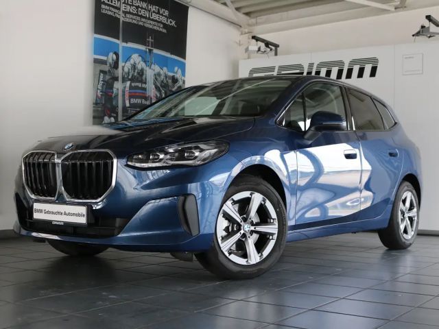 BMW 220 i Active Tourer Leder, el.Sitzverst, AHK,Premium-P 2025 Benzine