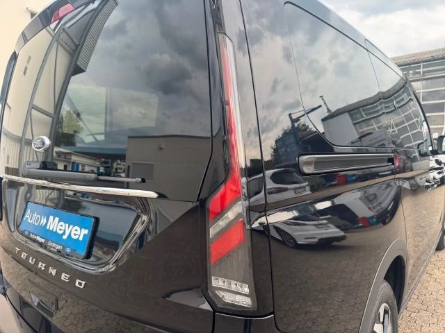 Ford Grand Tourneo