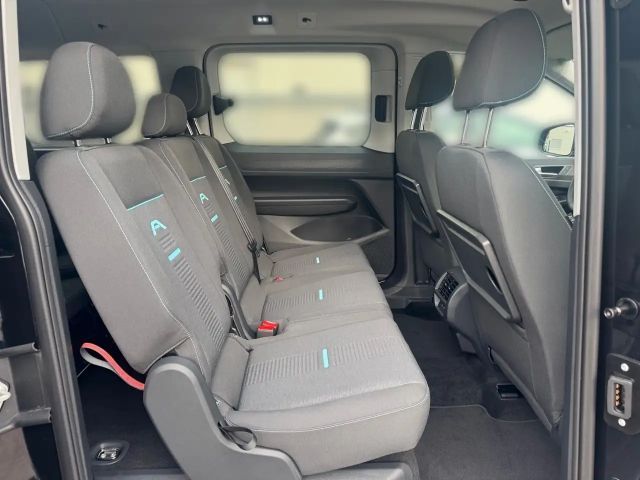 Ford Grand Tourneo