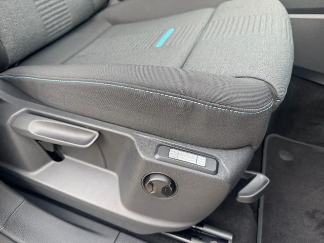 Ford Grand Tourneo