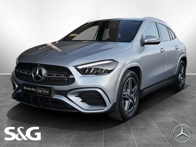 Mercedes-Benz GLA 180 AMG DISTRO+TOTWINKEL+360°+MBUX+LED+19" 2024 Benzine