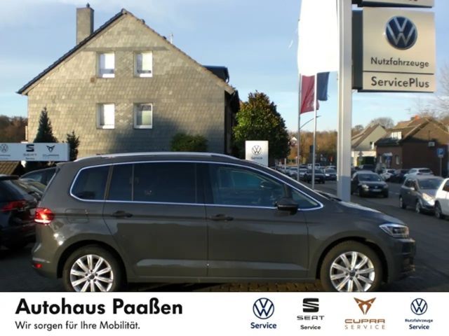 Volkswagen Touran Highline 2.0 TDI DSG LED NAVI AHK PANO RFK el.HK 2023 Diesel