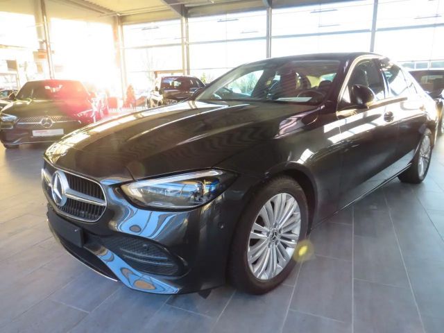 Mercedes-Benz C 180 *Digital Light*Navi*Avantg*CAM*AHK* 2023 Benzine