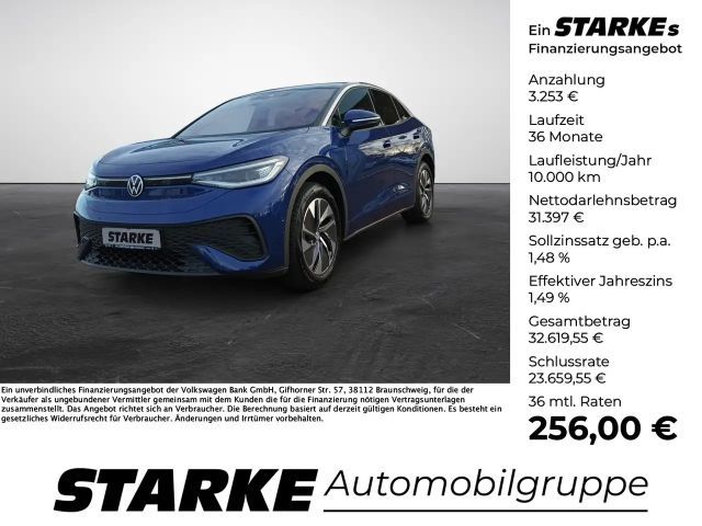 Volkswagen ID.5 Pure mit Infotainment-Paket 2025 Elektrisch