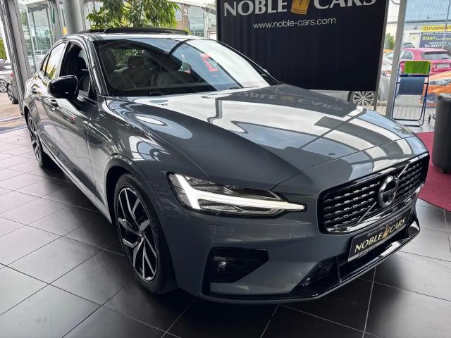 Volvo S60 Lim. R Design PANO LED NAVI ALU 2022 Benzine