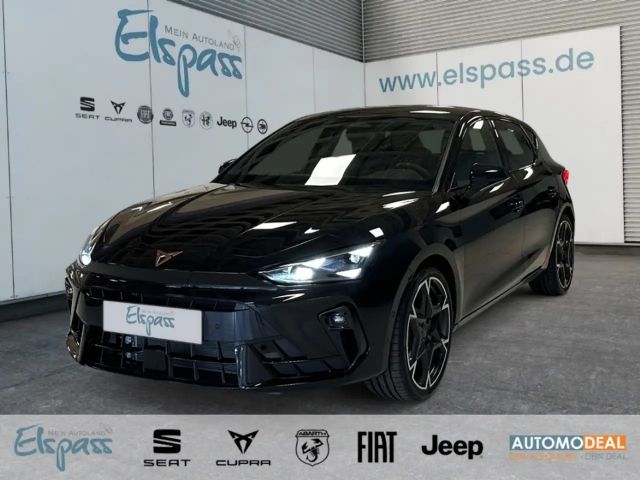 Cupra Leon NAVI KAM SHZG LHZG MATRIX DCC 19'' AHK VORB. 2025 Benzine