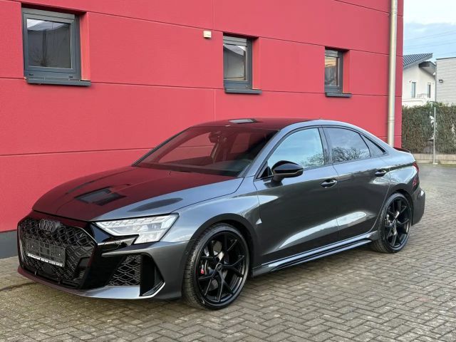 Audi RS3 2025 Benzine