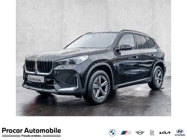 BMW X1 sDrive18i  PANO AHK RFK NAVI LED PDC V+H 2024 Benzine