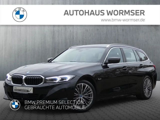 BMW 330 2022 Hybride / Benzine