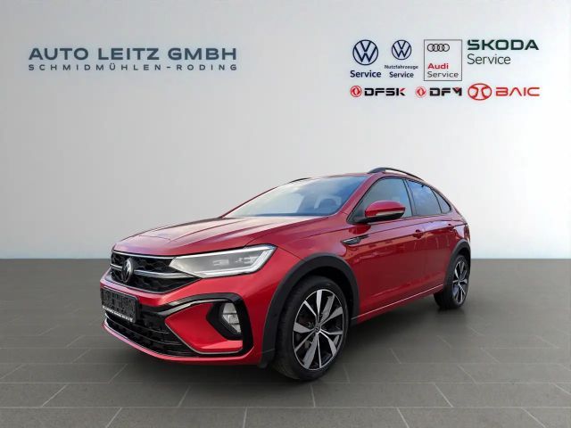 Volkswagen Taigo 1.0 TSI DSG R-Line ACC Matrix BEATS 18RFK 2022 Benzine