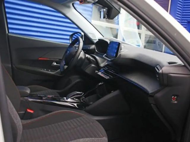 Peugeot e-2008