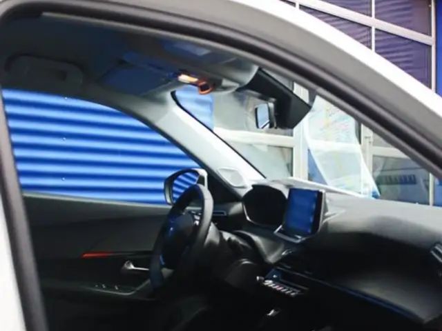 Peugeot e-2008